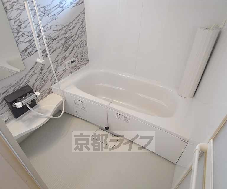 バス・シャワールーム　スーパーＢＩＧサイズのバスルーム