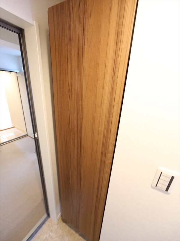 玄関　玄関　シューズボックス付（収納充実してます）