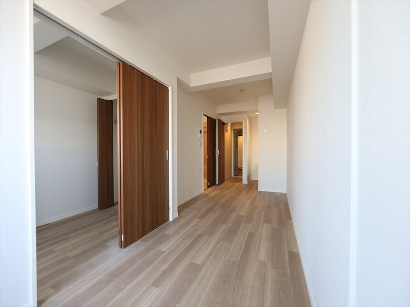 居室・リビング　ＬＤＫ8.51帖　システムキッチン　エアコン完備