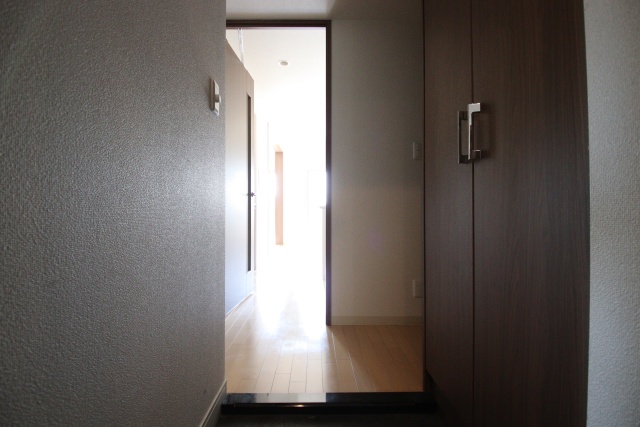 玄関　※別室の参考写真の為、現況優先です。