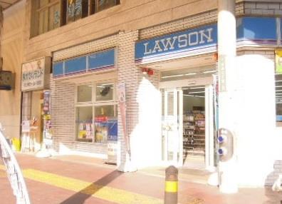 コンビニ　ローソン呉本通店（コンビニ）まで200m