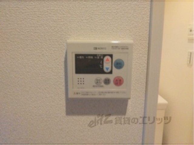 その他設備　給湯器リモコン