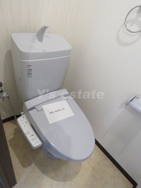 トイレ　この写真の反転タイプです