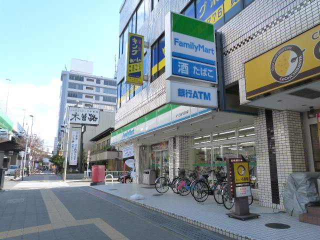 コンビニ　ファミリーマート（コンビニ）まで1430m