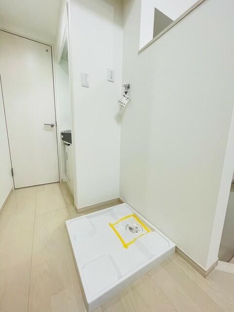 その他　水漏れの心配がない防水パン付きの洗濯機置き場です♪