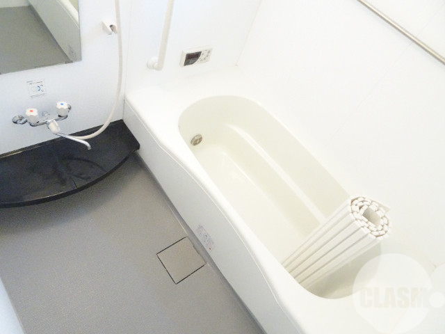 バス・シャワールーム　浴室乾燥機＆追焚機能付き広々バスルーム♪