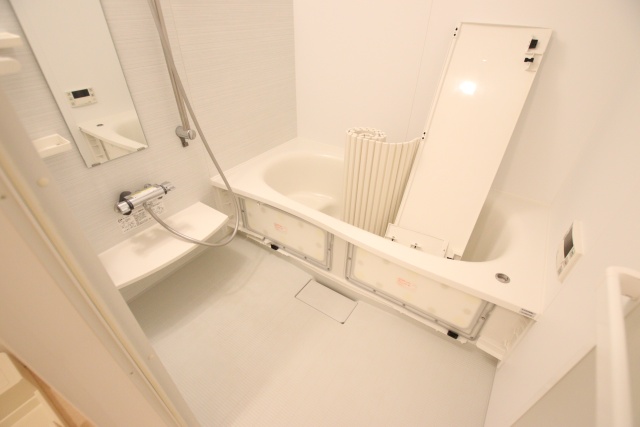 バス・シャワールーム　※別室の参考写真の為、現況優先です。