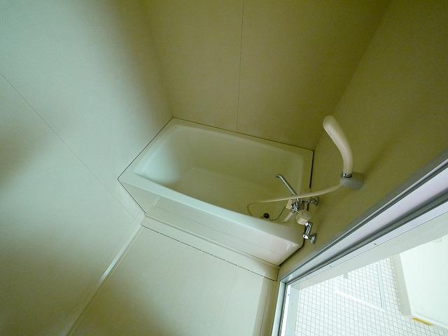 バス・シャワールーム　お風呂で日々の疲れを落としましょう