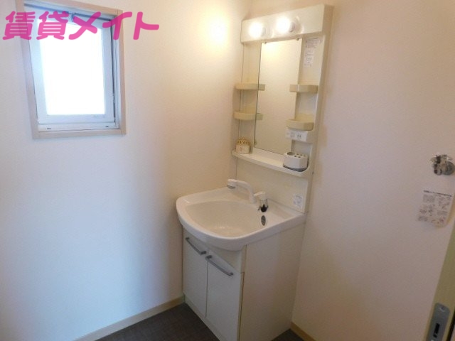 洗面設備　同物件別室写真