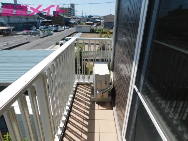 バルコニー　同物件別室写真