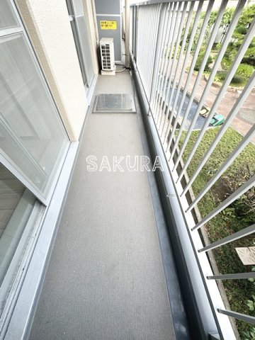 バルコニー　暖かな日差しのふりそそぐバルコニー♪