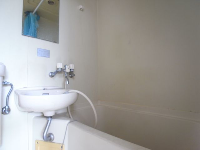 バス・シャワールーム　浴槽