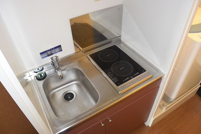 キッチン　ラジエントヒーターで安心!!