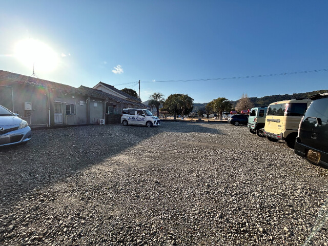 駐車場　敷地外駐車場