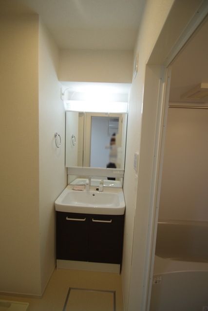 洗面設備　★スタイリッシュな洗面台です★