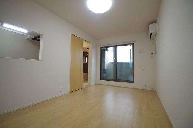 居室・リビング　★収納のある部屋です★