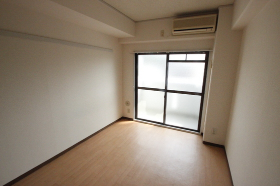 居室・リビング　※別部屋の写真です