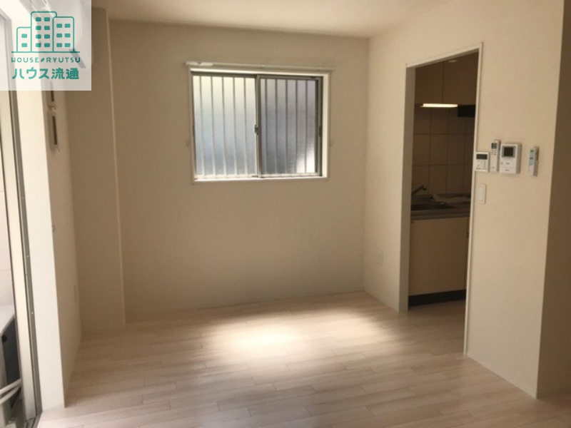 居室・リビング　※同タイプ別号室のお写真です