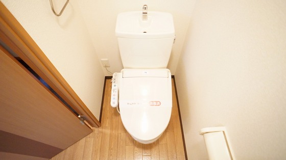 トイレ　シャワー付きトイレ