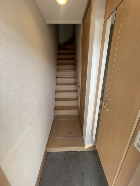 玄関　別部屋参考写真です