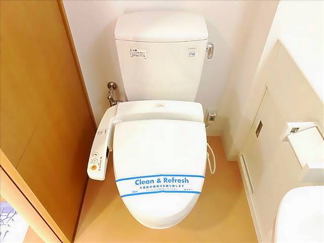 トイレ　清潔感のあるお手洗いです。