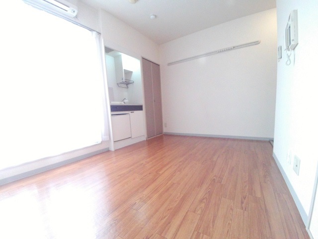 居室・リビング　6帖の洋室