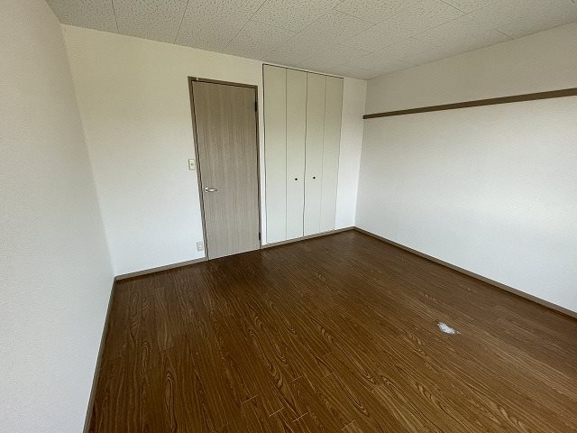 居室・リビング　同マンション別部屋