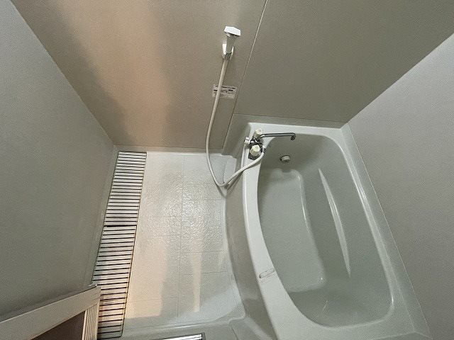 バス・シャワールーム　同マンション別部屋