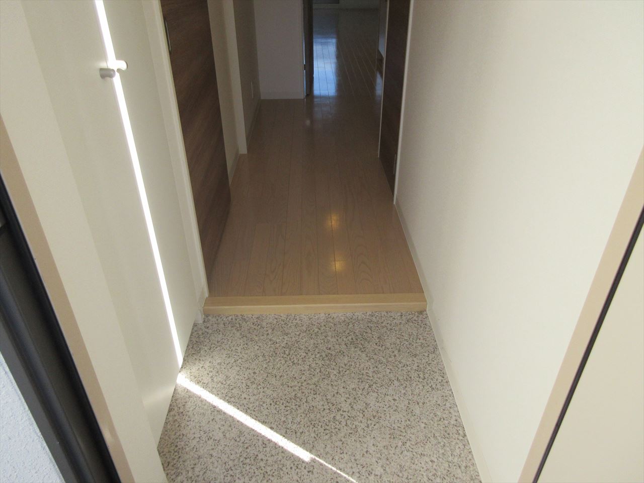 玄関　ArtizA上前津II