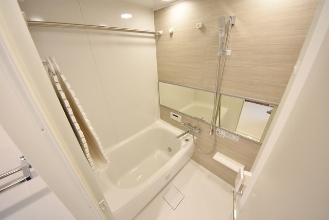 バス・シャワールーム　お部屋探しは株式会社　タウンハウジング　までお気軽にお問合…