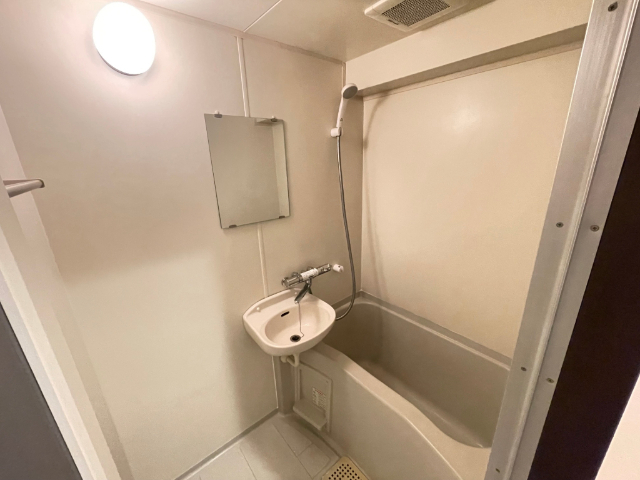 バス・シャワールーム　浴室