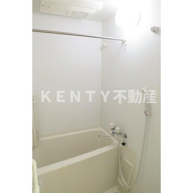 バス・シャワールーム　落ち着いた空間のお風呂です