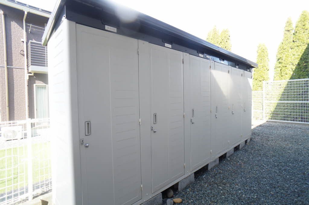 建物外観　ストッカー