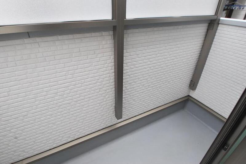 バルコニー　心地よい風が吹くバルコニー。洗濯物もよく乾きそうです。