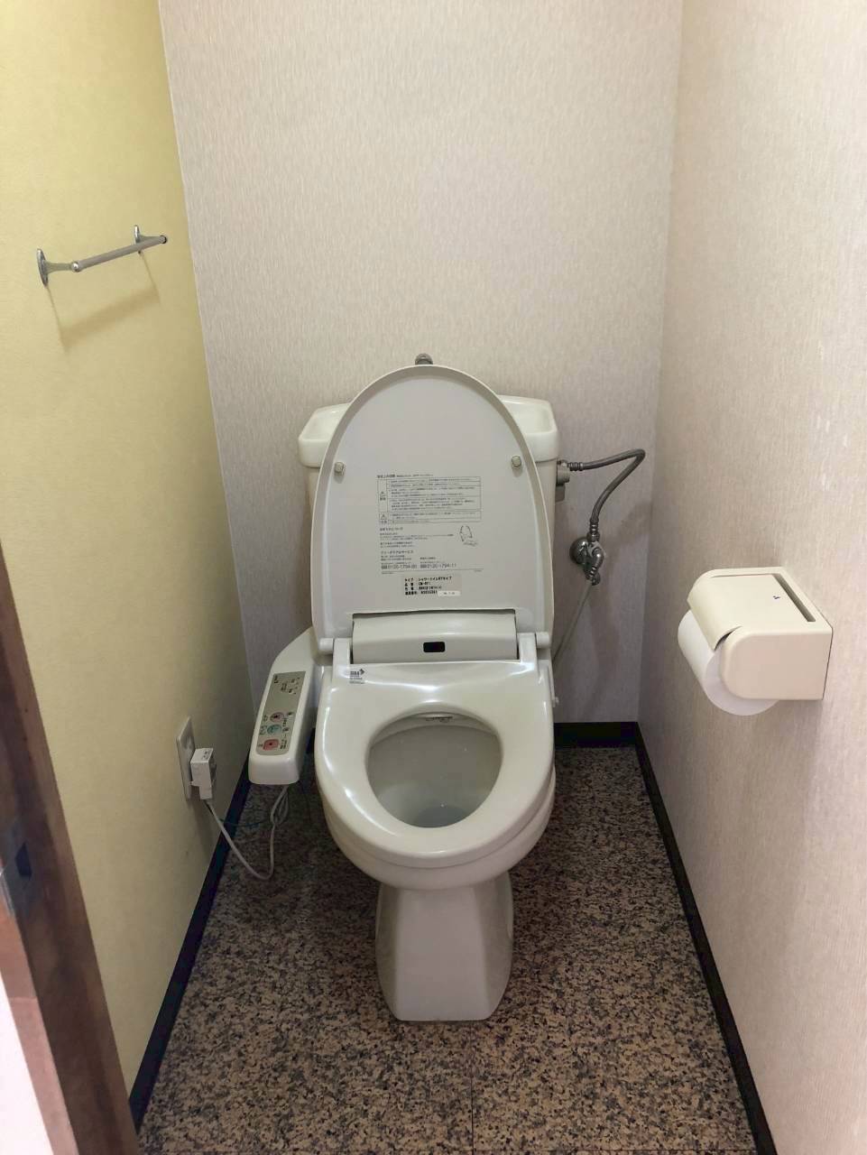 トイレ　ウォッシュレット付
