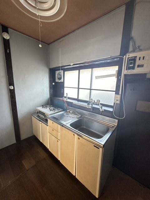 キッチン　別部屋参考写真です