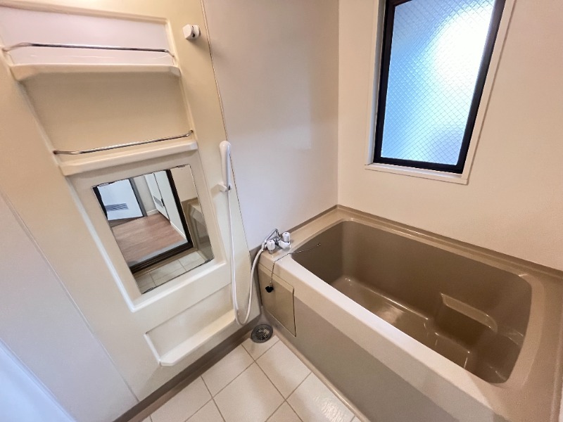 バス・シャワールーム　別号室イメージ