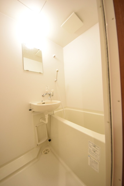 バス・シャワールーム　★一日の疲れとれますね★