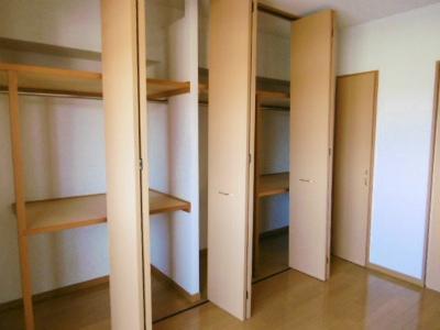 収納　クローゼット