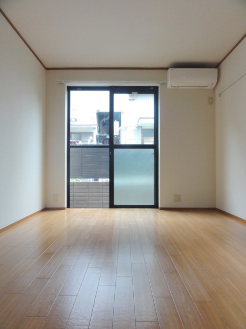 居室・リビング　★7.2帖の広い居室★