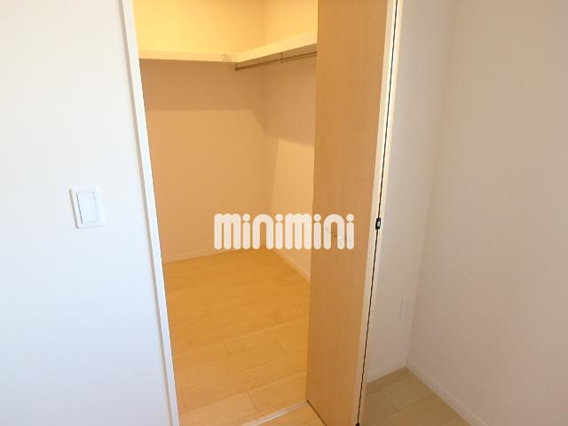 収納　ウォークインクローゼットでお荷物もすっきり収納できます。