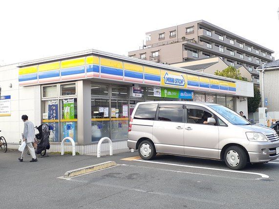 コンビニ　ミニストップ前原西４丁目店（コンビニ）まで320m