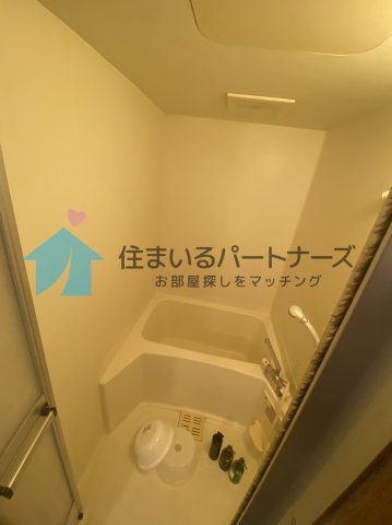 バス・シャワールーム　落ち着いた空間のお風呂です