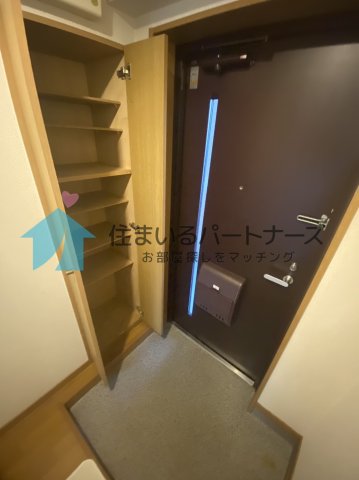 玄関　収納もある玄関です