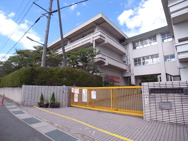病院　近畿大学奈良病院（病院）まで2835m