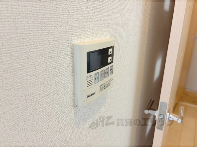 その他設備　給湯器リモコン