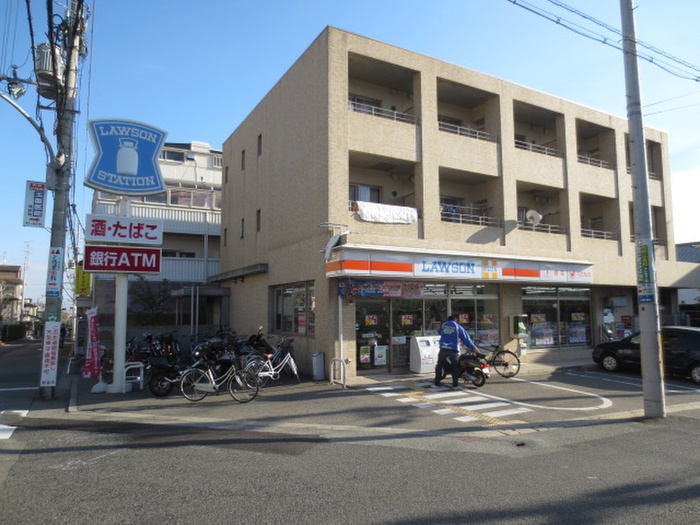 コンビニ　ローソンプラス（コンビニ）まで462m