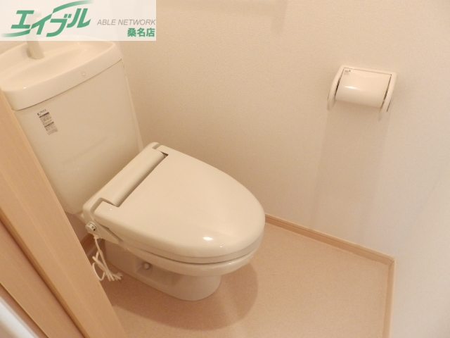 トイレ　同物件別室反転タイプ