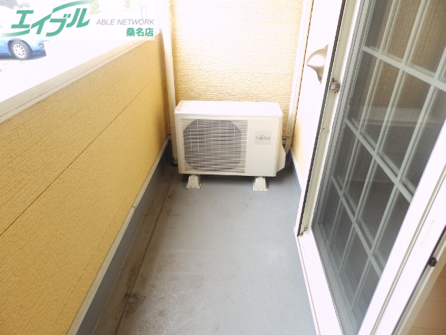 バルコニー　同物件別室反転タイプ