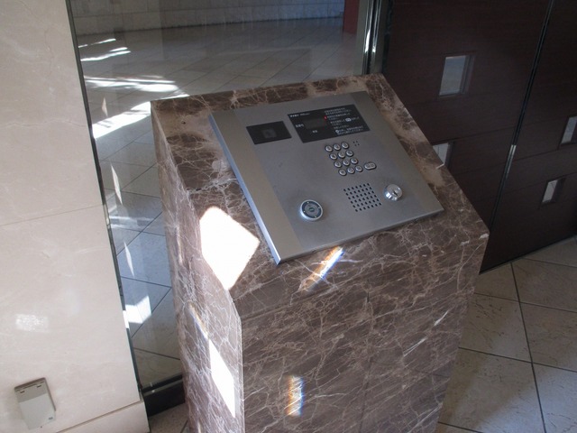 セキュリティ　オートロックが有るので安心ですね